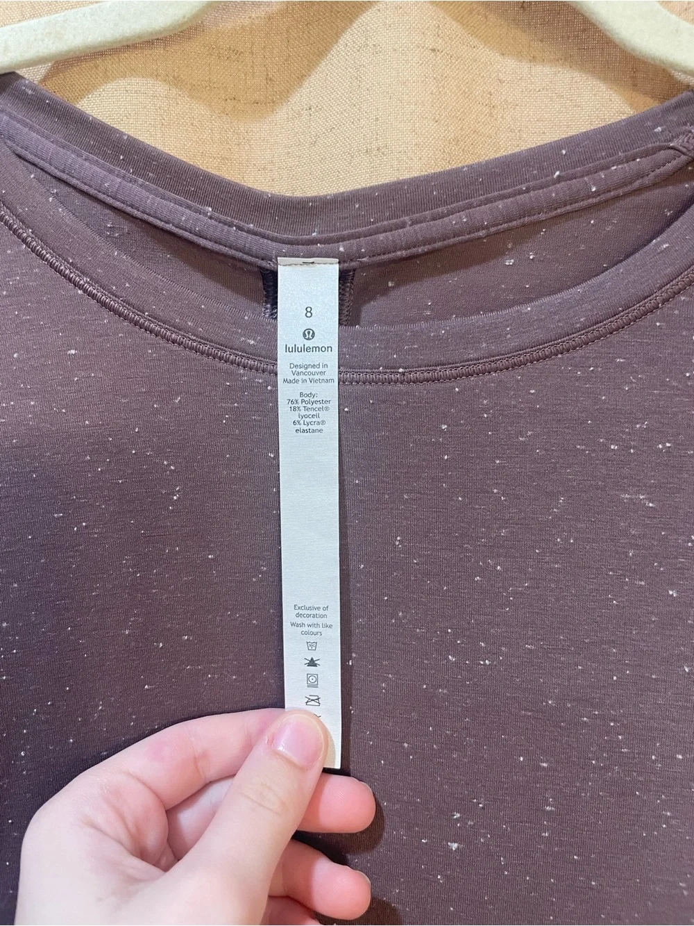 lululemon athletica excellent 22”